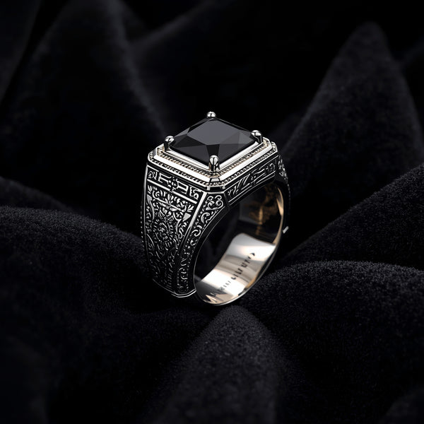 Valor Square Ring – Black Gem & Silver Frame